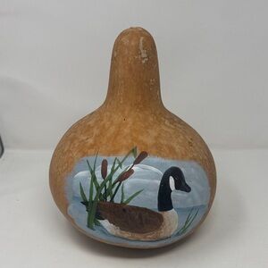 LARGE GOURD HAND PAINTED CANADIAN GOOSE ART